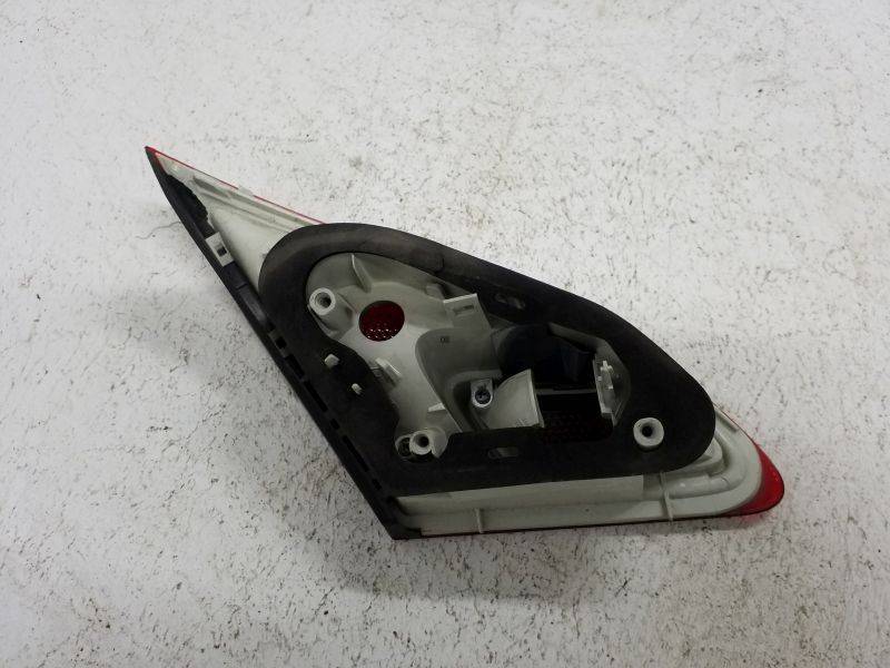 Фонарь задний внутренний правый