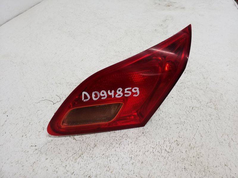Фонарь задний внутренний правый