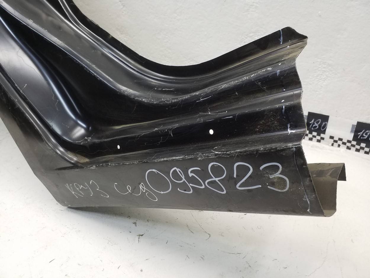 Крыло заднее правое