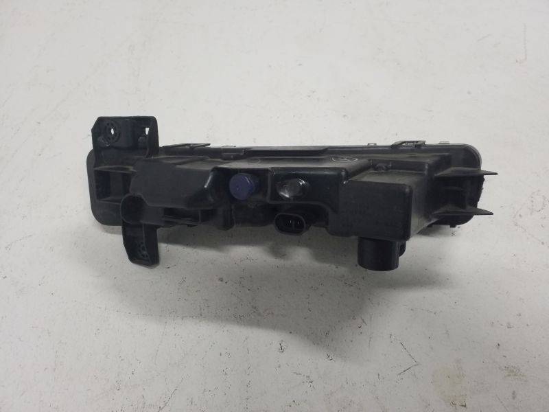 Фара дневного света левая (ходовые огни)