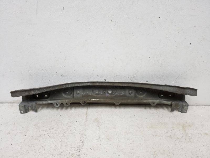 Усилитель переднего бампера