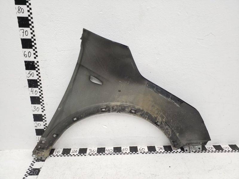 Крыло переднее левое