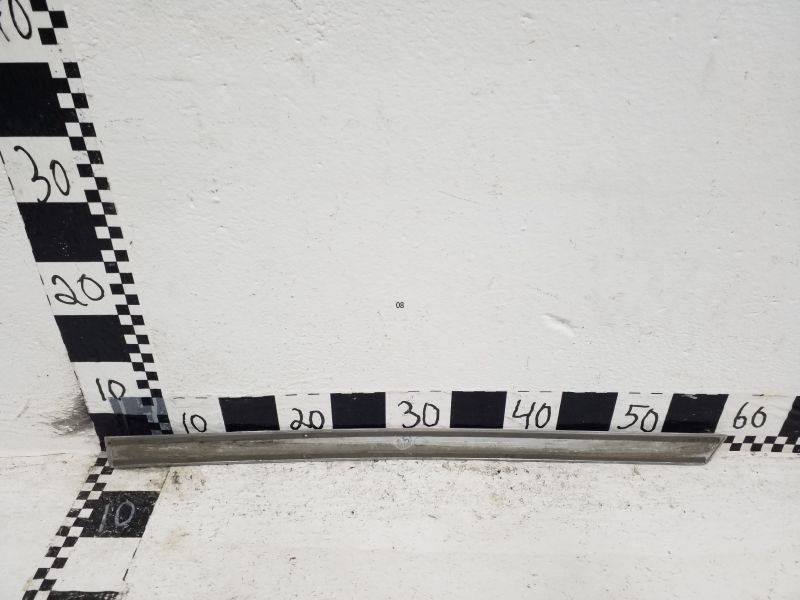 Молдинг задней правой двери