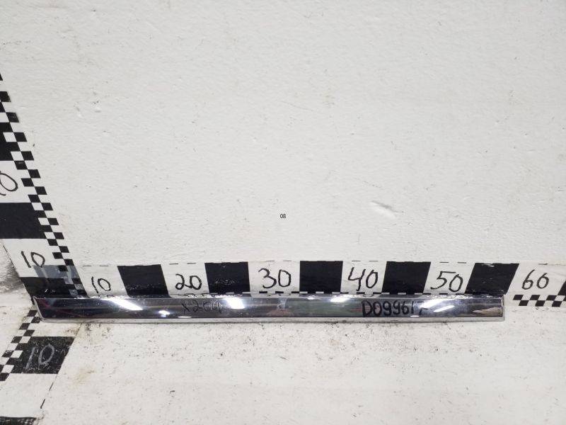 Молдинг задней правой двери