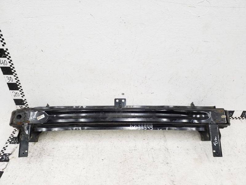 Усилитель переднего бампера