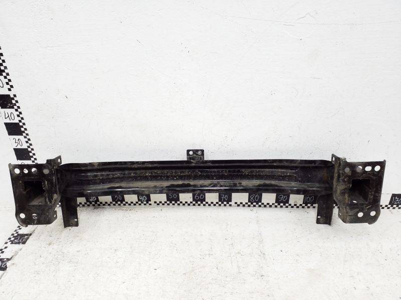 Усилитель переднего бампера