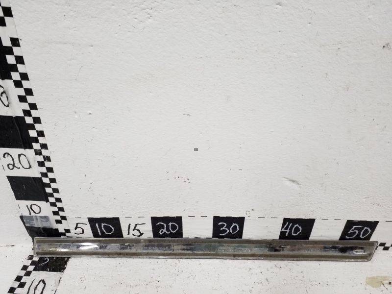 Молдинг задней правой двери