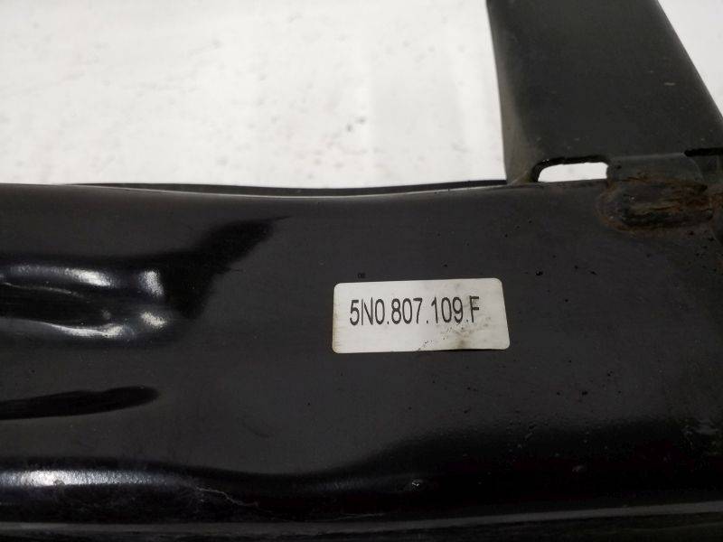 Усилитель переднего бампера