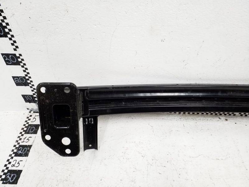 Усилитель переднего бампера