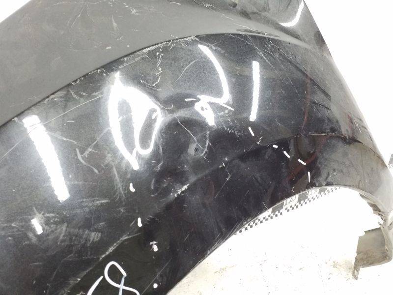 Крыло переднее левое