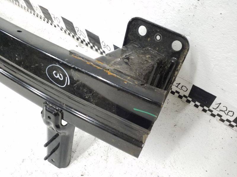 Усилитель переднего бампера