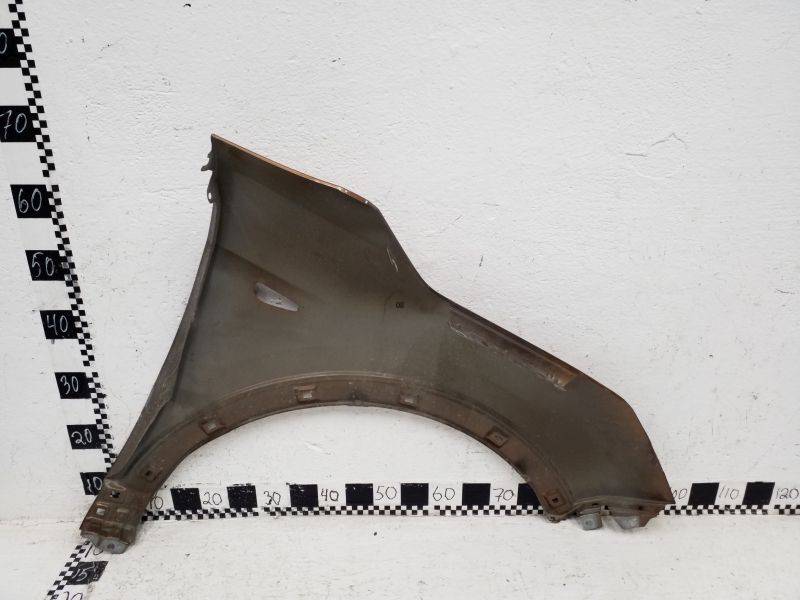 Крыло переднее левое