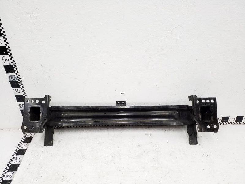 Усилитель переднего бампера