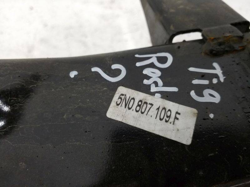 Усилитель переднего бампера