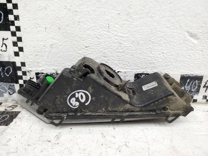 Фара противотуманная правая