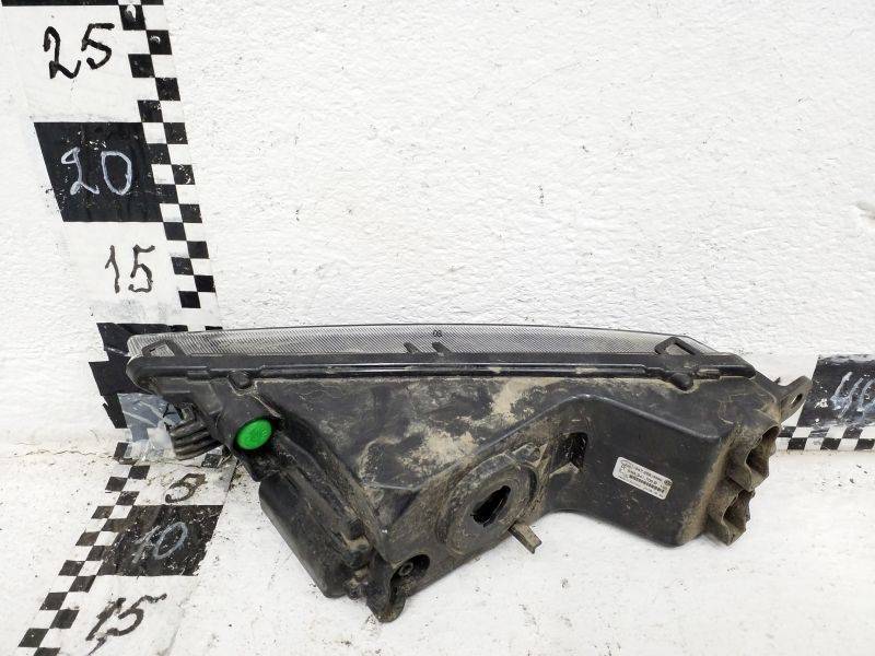 Фара противотуманная правая