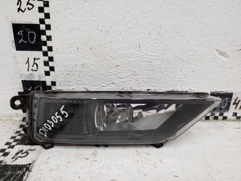 Фара противотуманная правая