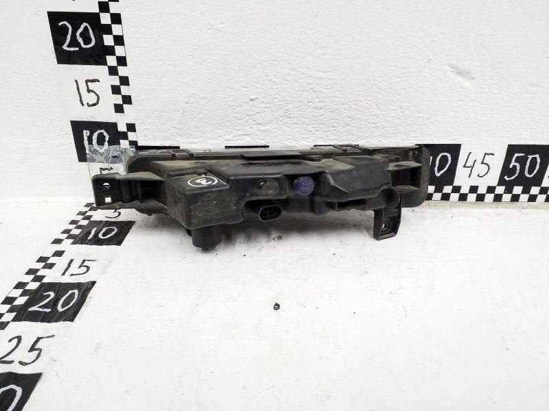 Фара противотуманная правая