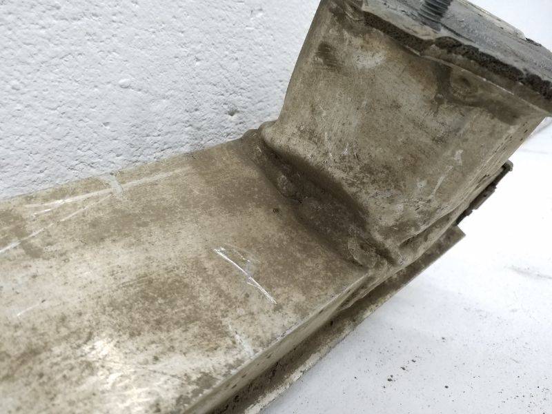 Усилитель заднего бампера