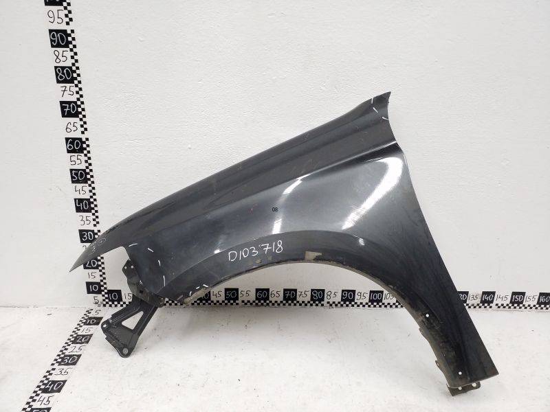 Крыло переднее левое