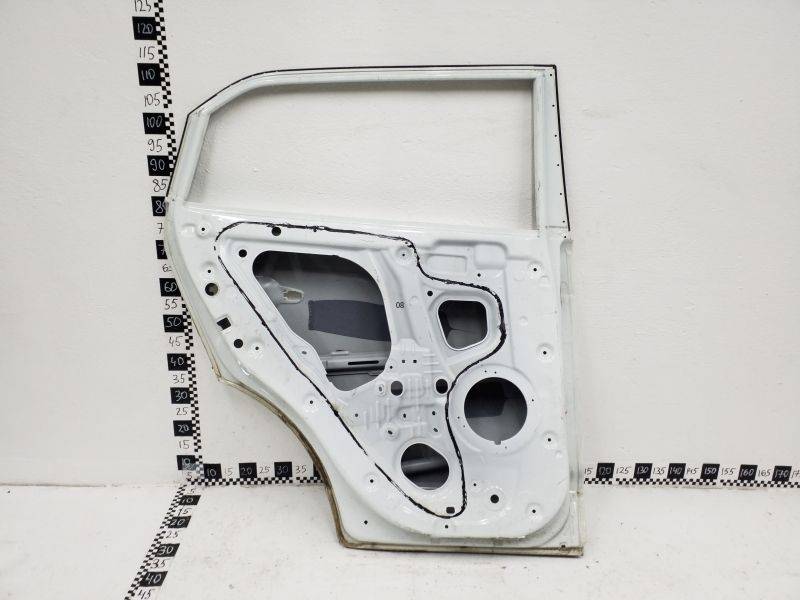 Дверь задняя левая