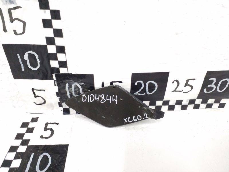 Заглушка буксировочного крюка