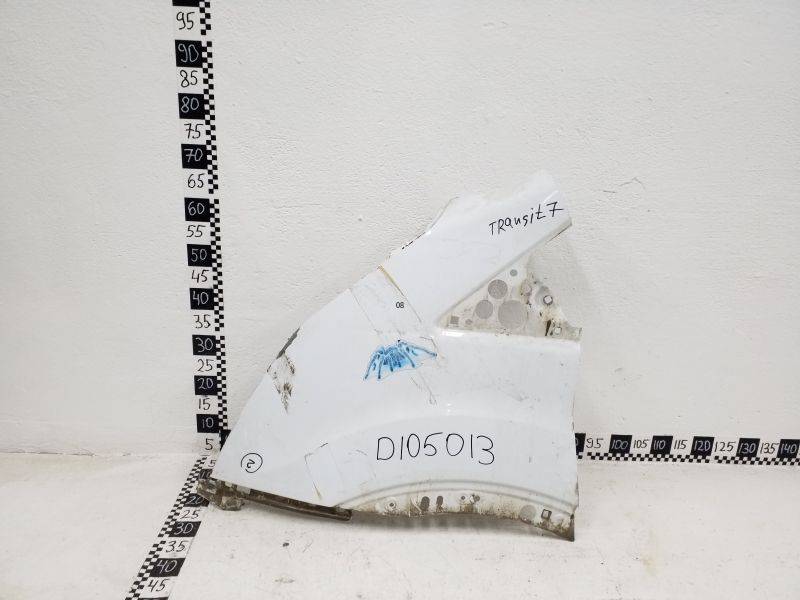 Крыло переднее левое