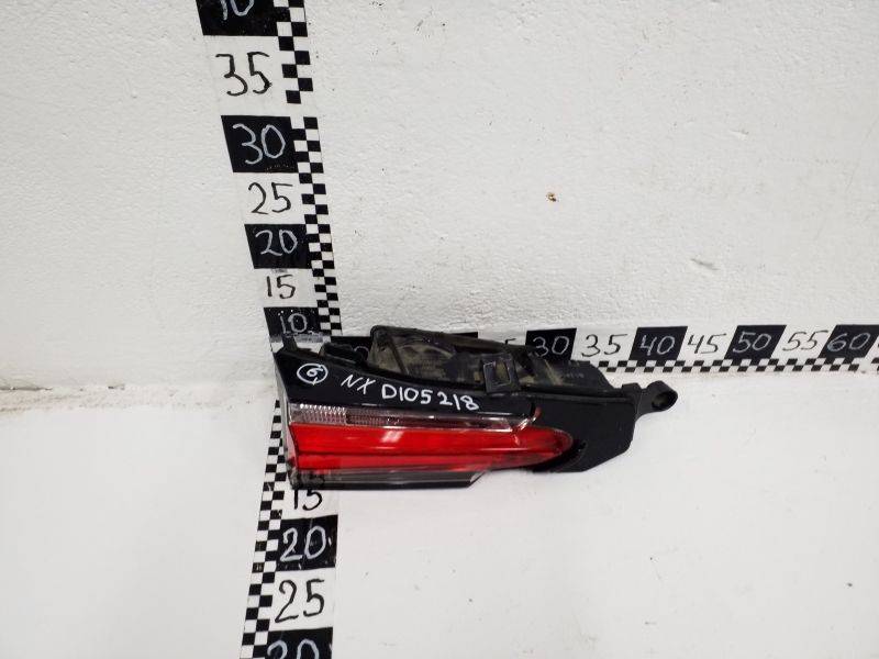 Фонарь задний внутренний левый