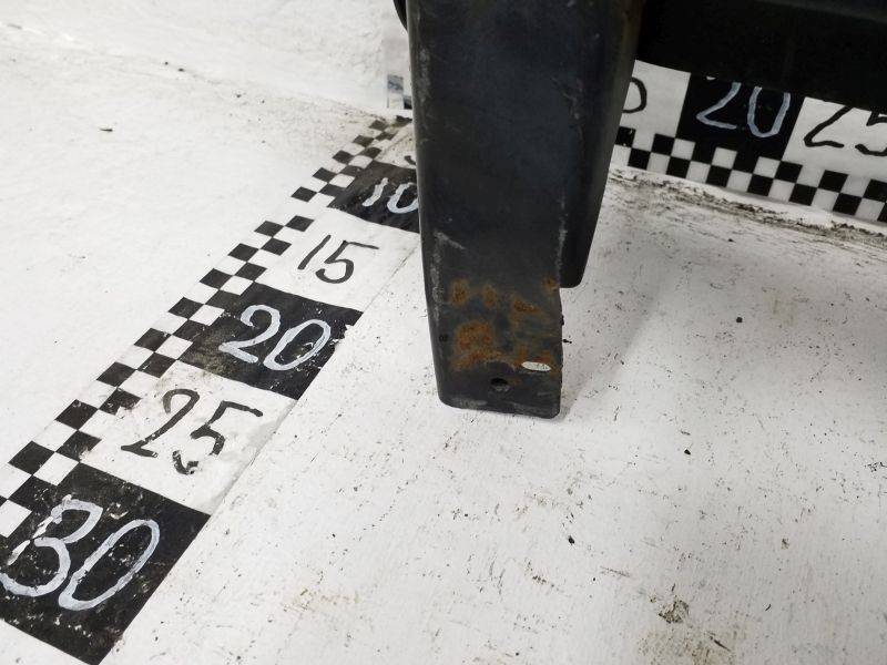 Усилитель переднего бампера