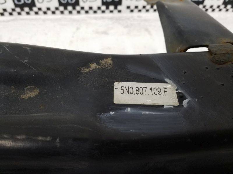 Усилитель переднего бампера