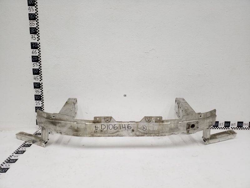 Усилитель переднего бампера