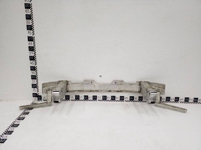 Усилитель переднего бампера