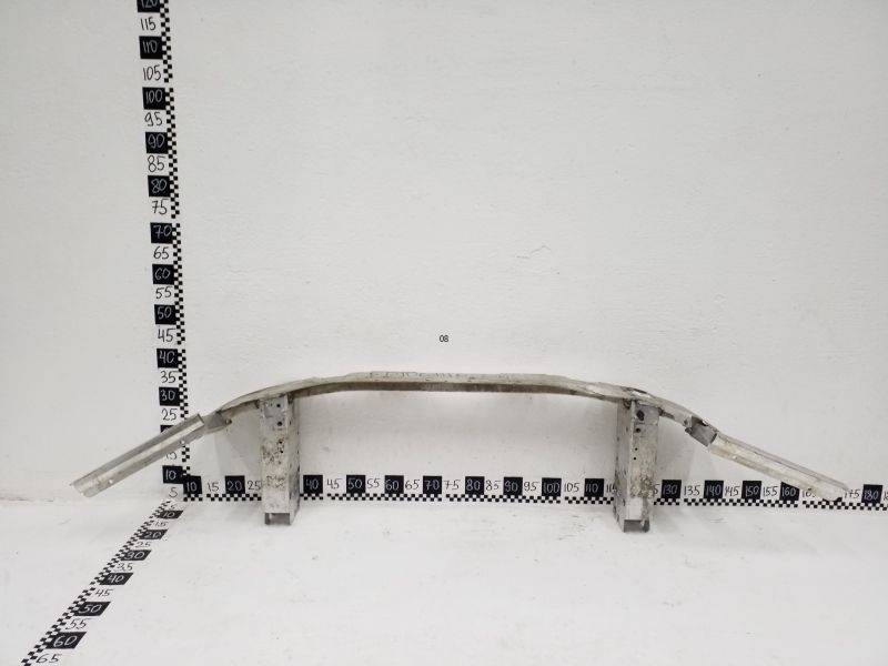 Усилитель переднего бампера