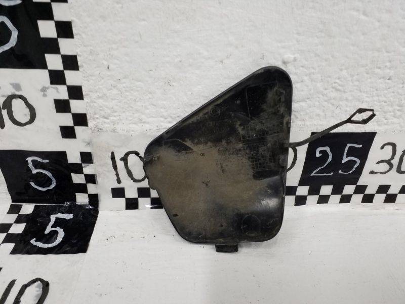 Заглушка буксировочного крюка