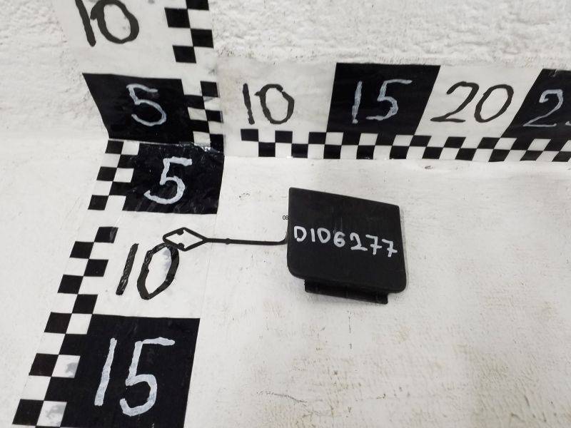 Заглушка буксировочного крюка