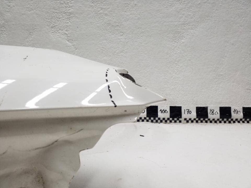 Крыло переднее левое