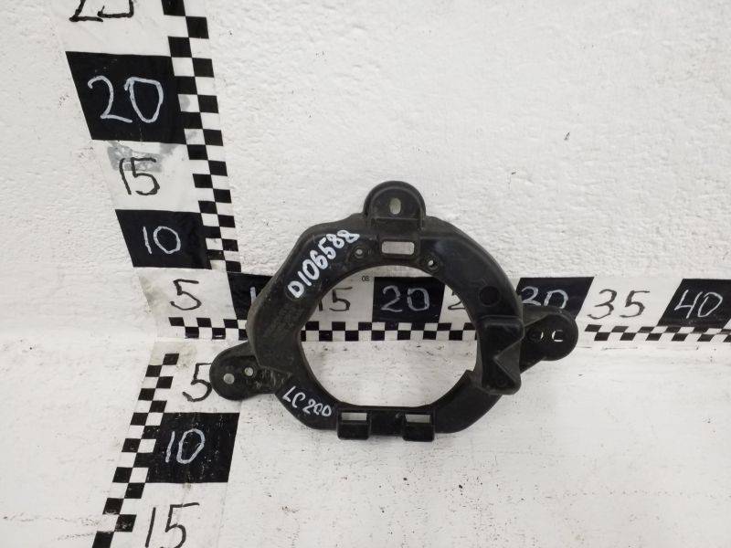Кронштейн фары противотуманной левой