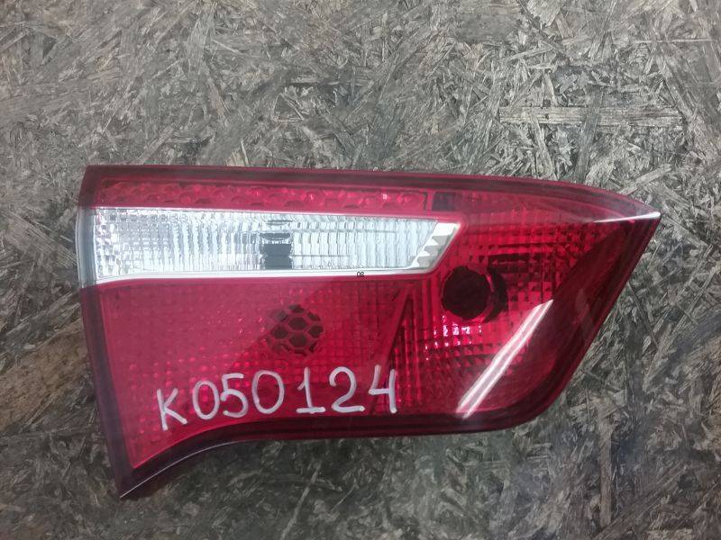 Фонарь задний внутренний левый