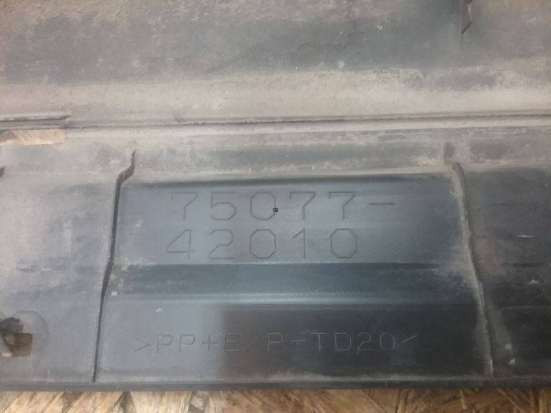 Накладка двери задней правой