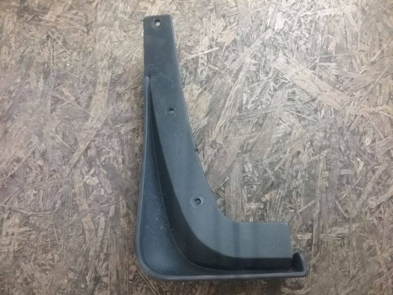 Брызговик задний правый