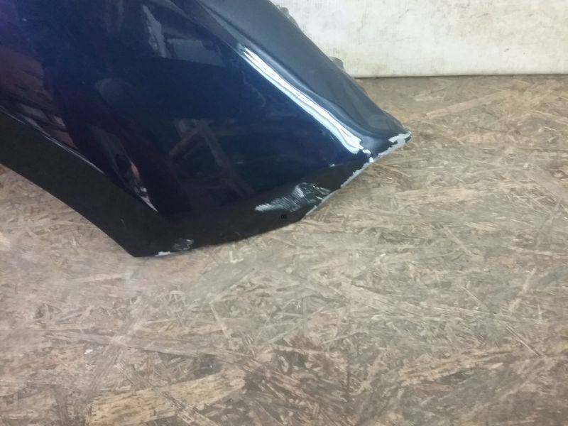 Крыло переднее правое