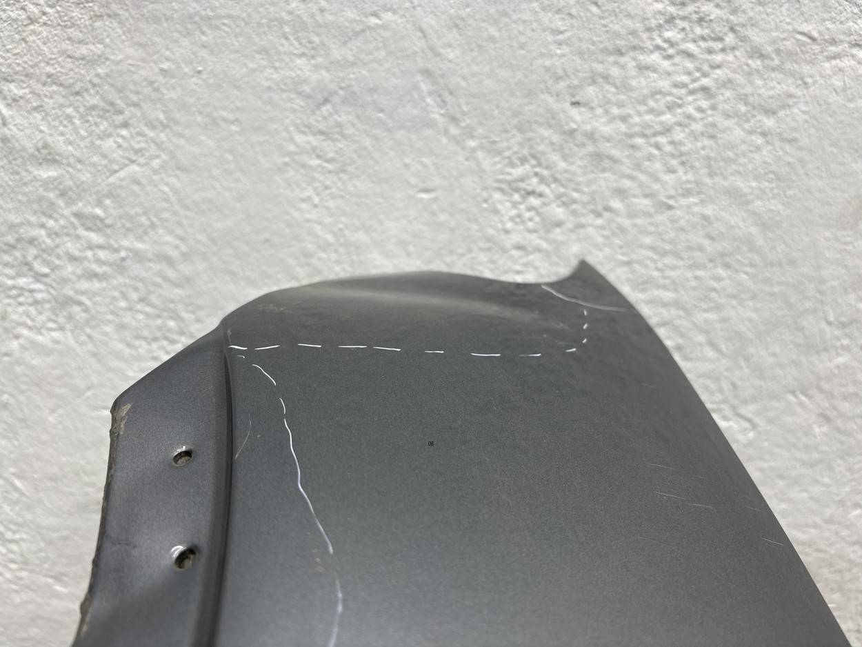 Крыло переднее левое