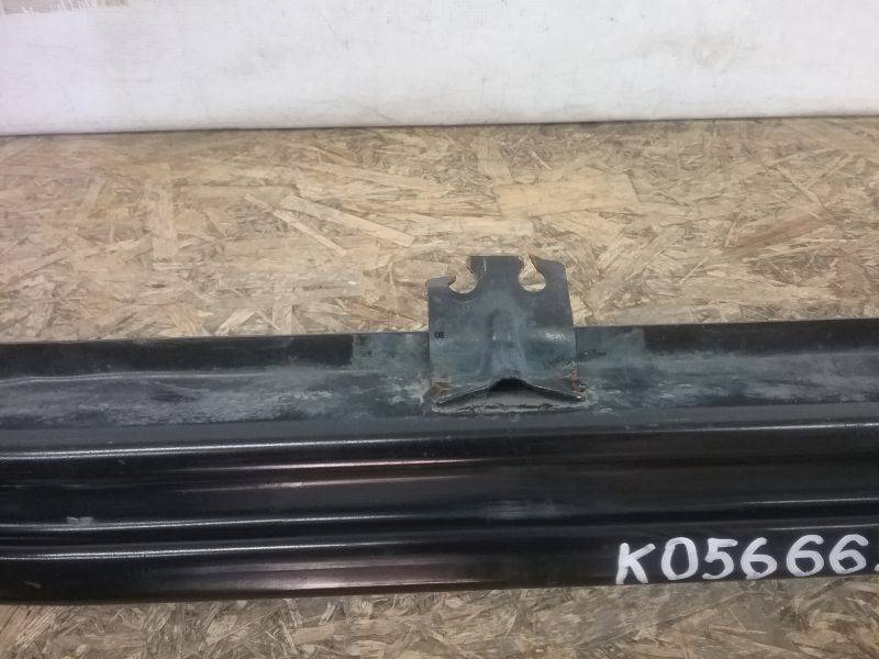 Усилитель переднего бампера