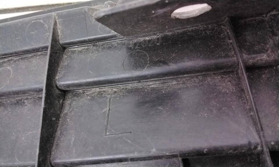 Решетка в бампер левая