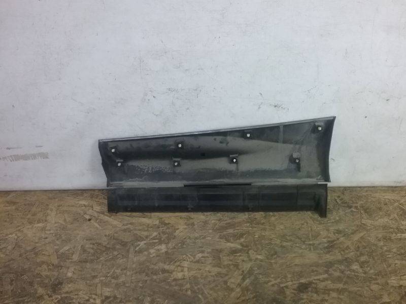 Накладка двери задней правой