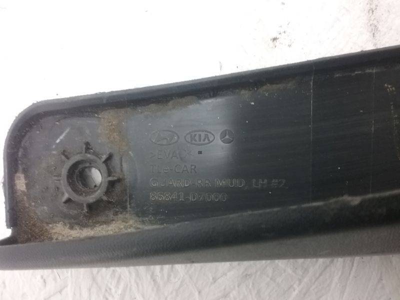 Брызговик задний левый