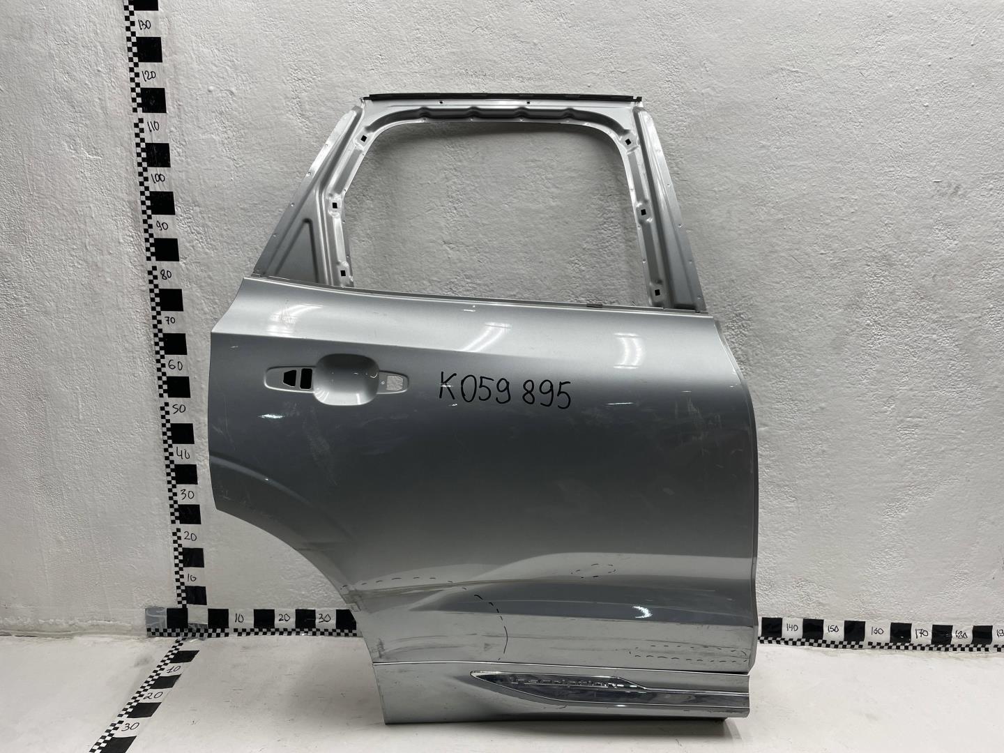 Дверь задняя правая