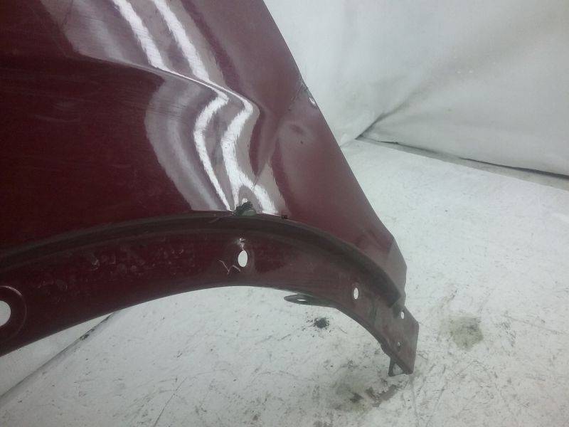 Крыло переднее левое