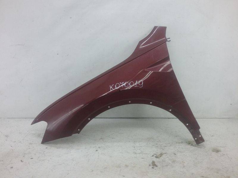 Крыло переднее левое