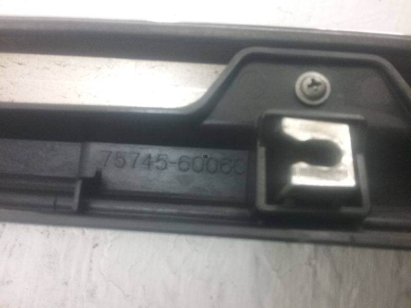 Накладка двери задней правой